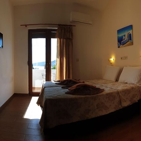 Apollo Studios Livadia  Екстер'єр фото