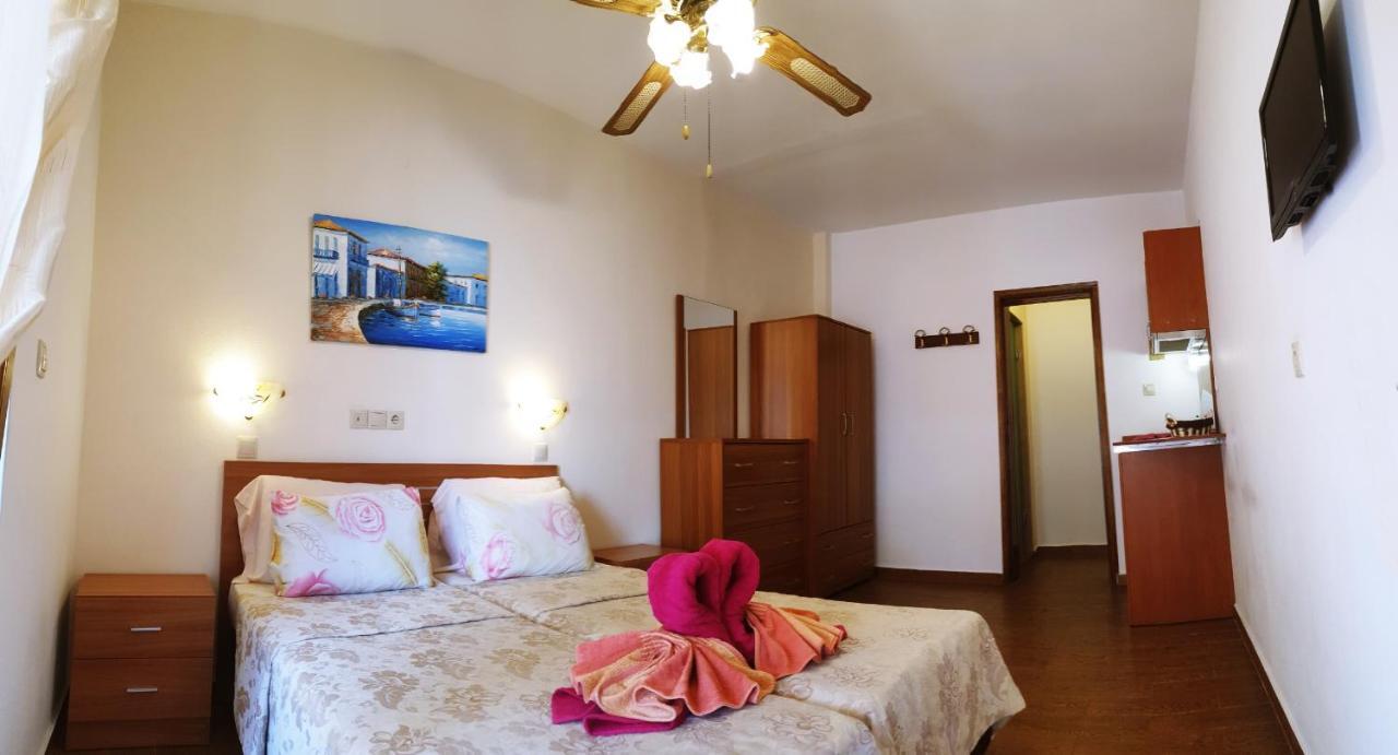 Apollo Studios Livadia  Екстер'єр фото